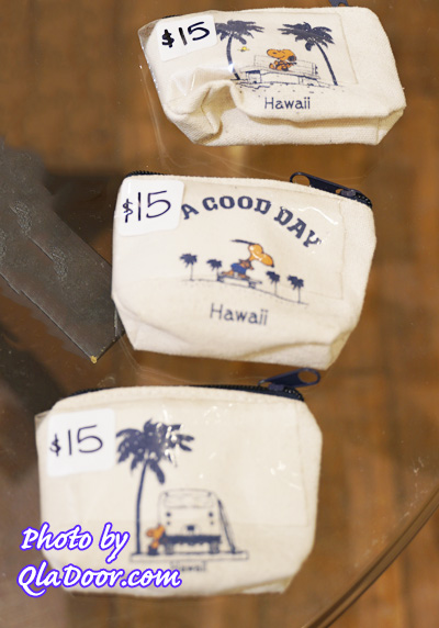 ハワイの日焼けスヌーピーのコインケースと値段
