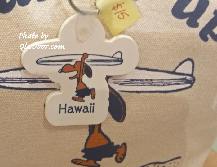ハワイの日焼けスヌーピー モニホノルルの値段 Tシャツやトートバッグ等のグッズ情報 Qladoor クラドーア